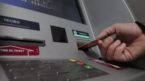 La SSC de CDMX detuvo a tres personas acusadas de clonación de tarjetas La SSC de CDMX detuvo a tres personas acusadas de clonación de tarjetas