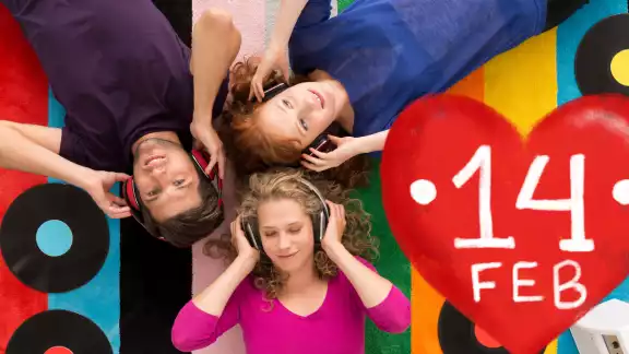 la amistad también se celebra la amistad también se celebra