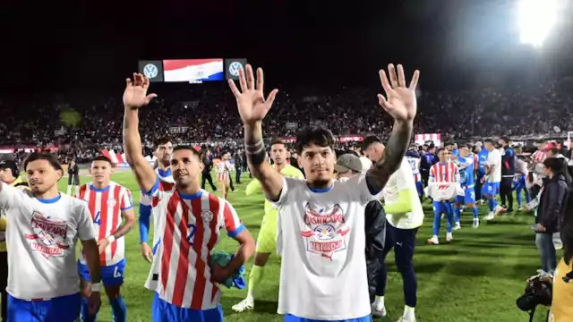 Paraguay celebrando el empate con sabor a gloria