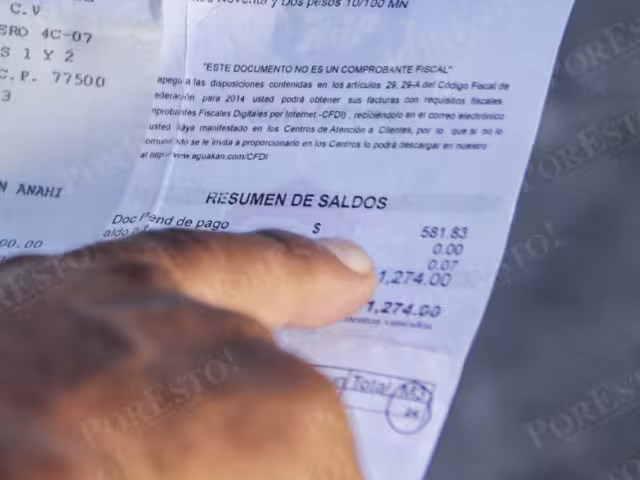 Ciudadanos de varias regiones se quejan de que el servicio no les llega, pero los recibos sí están a tiempo, y muchos con precios más elevados.