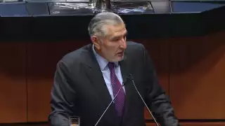 Presidente de la Jucopo informa de irregularidades en contratos del Senado.