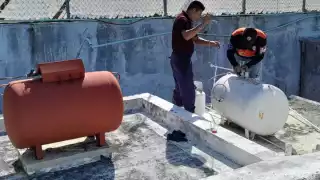 Por altas temperaturas bomberos de Ciudad del Carmen piden revisar tanques de gas    