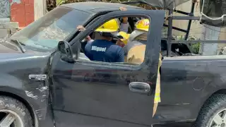 Choca camioneta contra una casa en Campeche; hay tres lesionados  