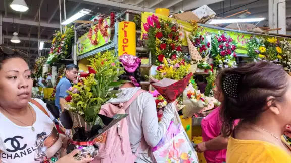 Gran afluencia el mercado principal Gran afluencia el mercado principal