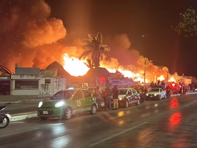En total fueron 9 establecimientos los que tuvieron daños por el fuego, de estos, siete resultaron con pérdidas totales, al tener deterioros considerables