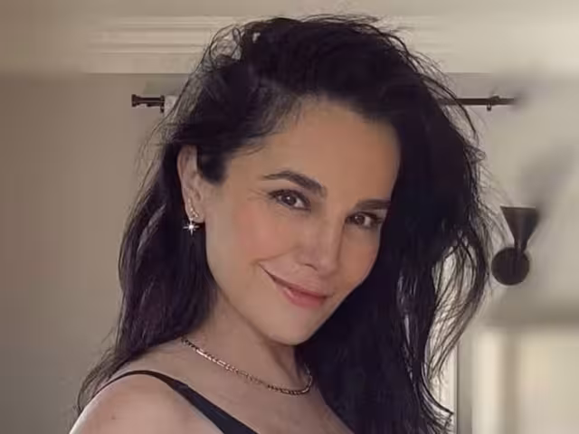 Martha Higareda presume su embarazo momentos antes de dar a luz