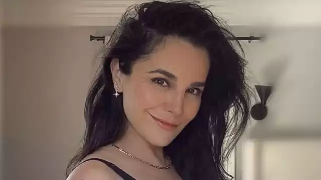 Martha Higareda presume su embarazo momentos antes de dar a luz