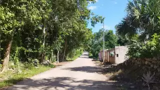 Cobradores agresivos huyen de la policía tras ser reportados por una menor en Quintana Roo  