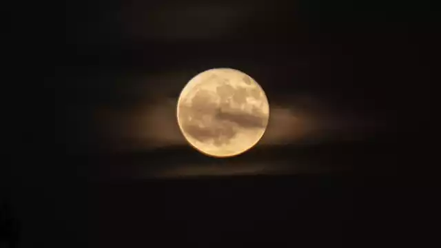 La primera luna llena del 2025