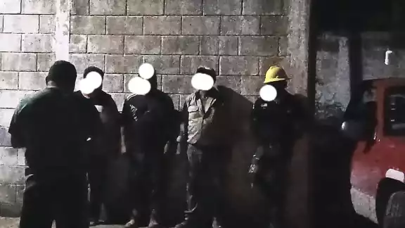 Cuatro hombres fueron retenidos por pobladores en la junta municipal de Constitución