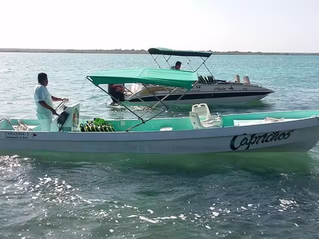 Empresarios náuticos deberán usar motores fuera de borda en Bacalar.