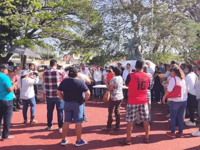 Maestros de telesecundaria regresarán a las aulas