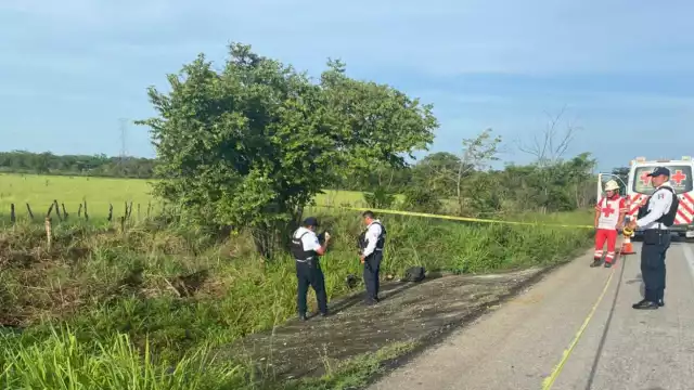 Muere motociclista tras derrapar en la carretera Escárcega–Villahermosa