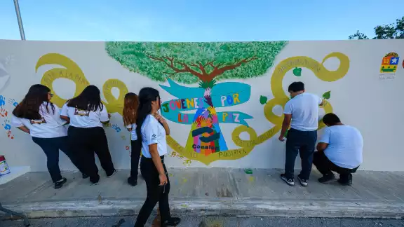 Ayer jueves en Cancún alumnos del CONALEP 4 fueron de los más de 30 mil jóvenes quintanarroenses que participaron