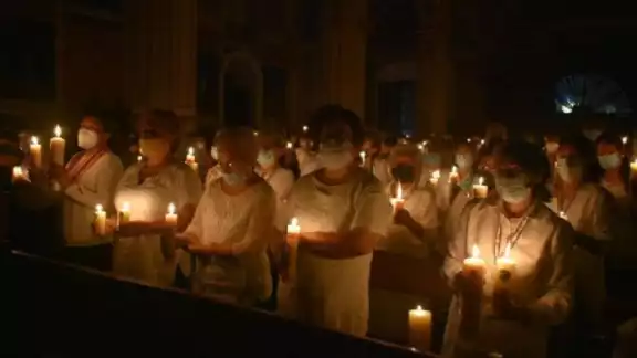 Las noches de Semana Santa están marcadas por el misterio y el respeto
