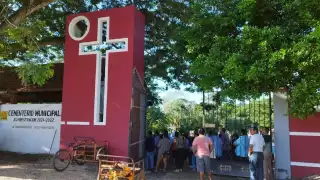 Celebran a los Fieles Difuntos con misa en el panteón de José María Morelos