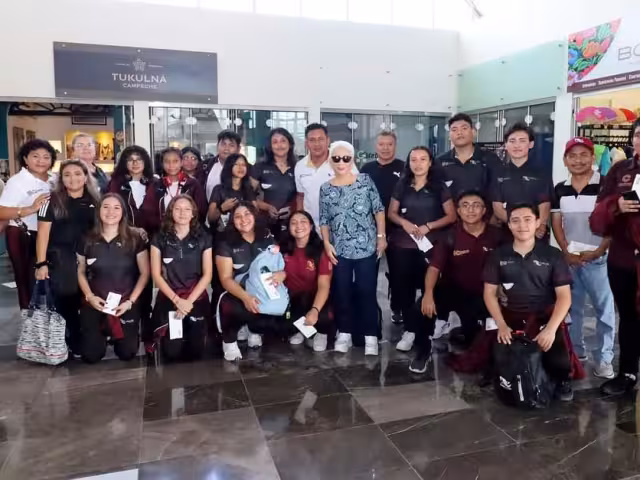 Al menos 20 alumnos viajaron a la Ciudad de México