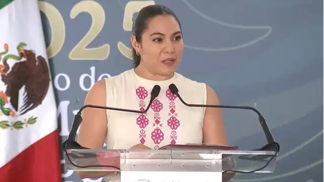 Indira Vizcaíno Silva, gobernadora de Colima