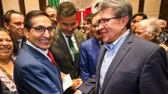 Rogelio Ramírez de la O, titular de la SHCP, con el líder de la bancada de Morena en la Cámara de Diputados, Ricardo Monreal Ávila