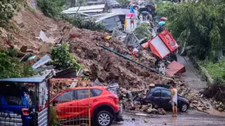 Suben a 22 los muertos por el Ciclón John en México; sigue el rescate en Acapulco