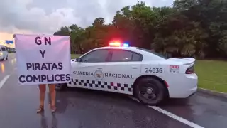 Conductores de Uber en Cancún se manifiestan en contra de la Guardia Nacional y hacia los denominados taxis "piratas".