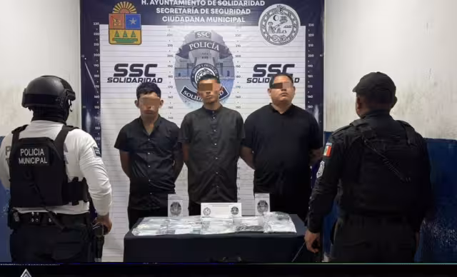 Detienen a tres personas en Playa del Carmen por presunta posesión de narcóticos