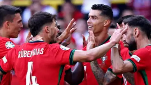 Portugal avanzó a octavos de final de la Euro 2024, al vencer por 3-0 a Turquía Portugal avanzó a octavos de final de la Euro 2024, al vencer por 3-0 a Turquía