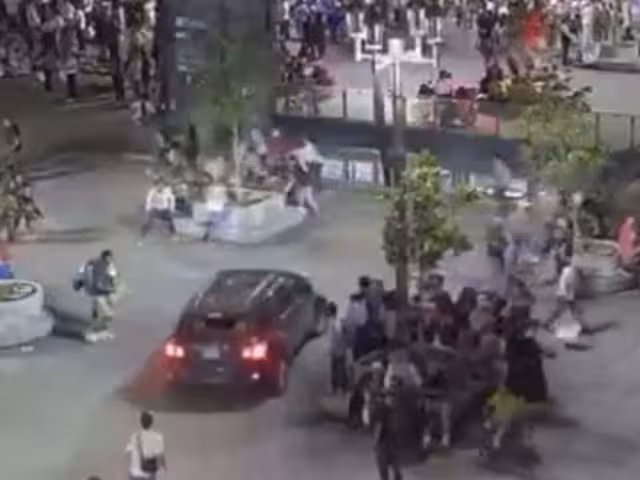 Conductor atropella a varias personas en Centro Histórico de Guadalajara