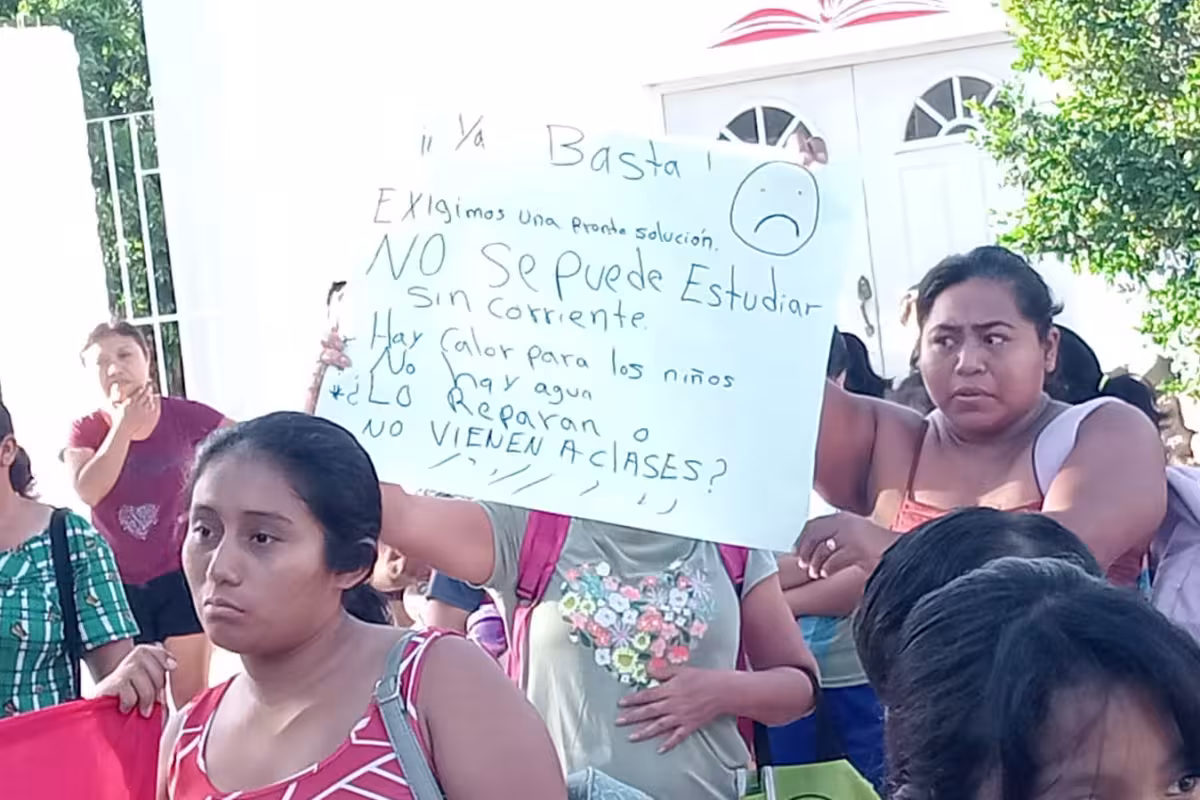 “Ya es hora de que nos escuchen": Padres de Huhí protestan por la falta ...