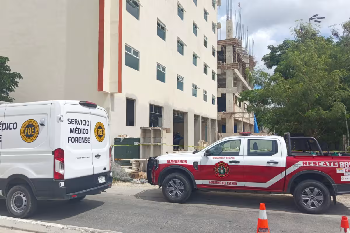 Trabajador poblano muere en una construcción en Mérida; compañeros ...