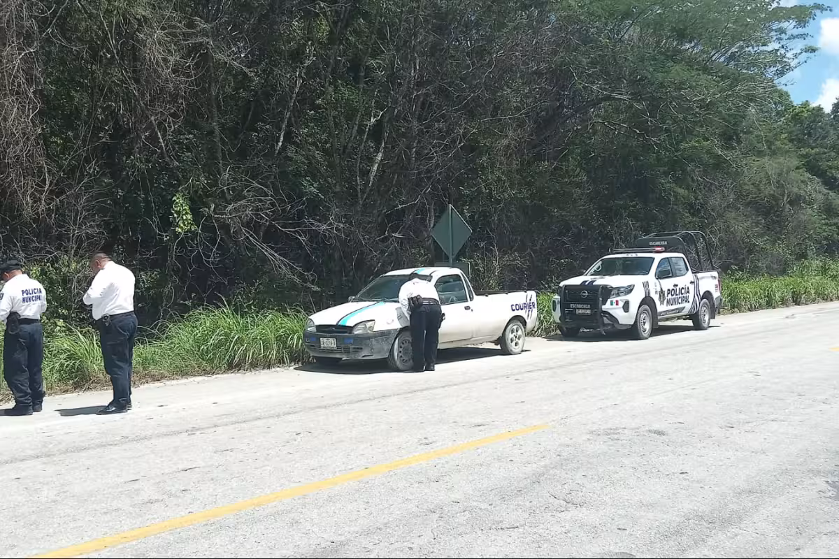 Spsc 96 Aseguran camioneta con reporte de robo en la carretera Escárcega ...
