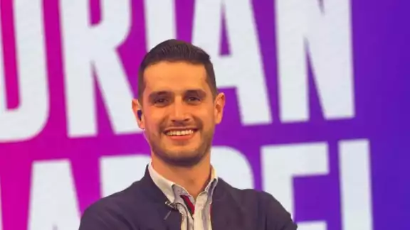 Adrián Marcelo está en el centro de la polémica, luego de hablar política Adrián Marcelo está en el centro de la polémica, luego de hablar política