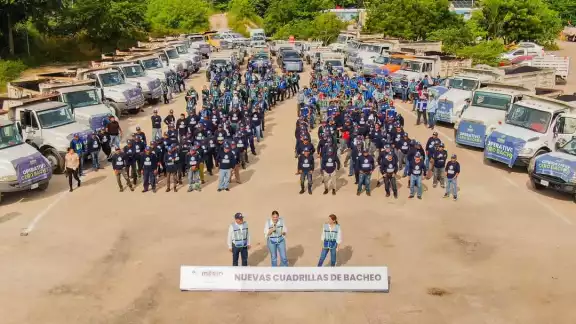 La presidenta municipal de Mérida, Cecilia Patrón Laviada, anunció la incorporación de nuevas brigadas para el programa Cero Baches La presidenta municipal de Mérida, Cecilia Patrón Laviada, anunció la incorporación de nuevas brigadas para el programa Cero Baches