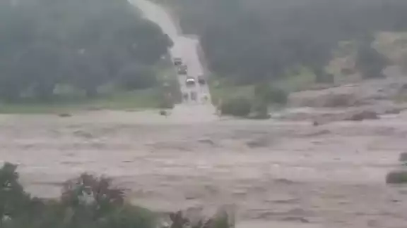 Las inundaciones han generado el despliegue de cientos de rescatistas