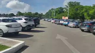 El aeropuerto de Mérida tiene diferentes tarifas para el estacionamiento