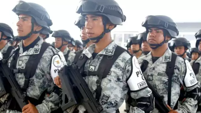 El presidente López Obrador volvió a defender que el mando de la Guardia Nacional pase a la Sedena