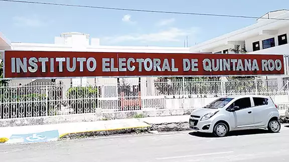 En las elecciones de alcaldes y delegados de Othón P. Blanco el IEQROO brindará sus servicios. En las elecciones de alcaldes y delegados de Othón P. Blanco el IEQROO brindará sus servicios.