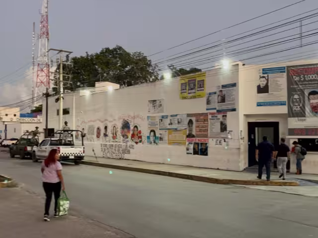 De acuerdo con la Fiscalía General del Estado, capturaron a tres supuestos implicados, entre ellos, un menor de 17 años, quienes recibieron prisión preventiva