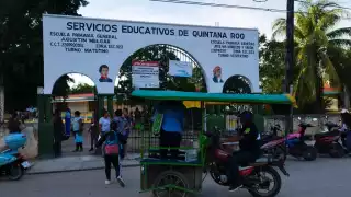 Mototaxis recuperan actividad por el regreso a clases en José María Morelos