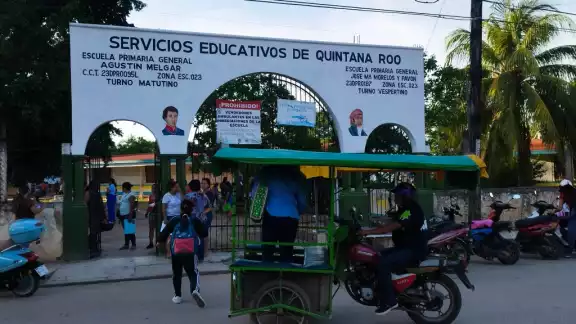 Trabajo de mototaxis aumenta por el regreso a clases en José María Morelos