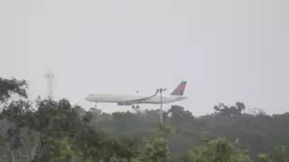 Tras riña de pasajeros, vuelo de Cancún-Londres aterriza de emergencia en EE.UU.