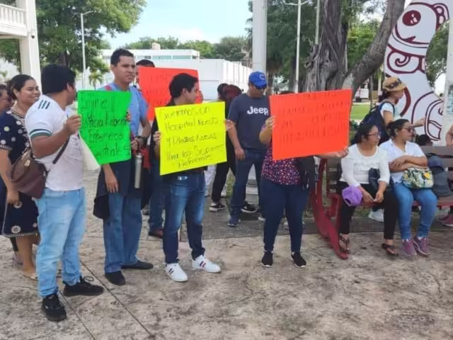 Los trabajadores aseguraron que si siguen con las protestas no recibirían sus basificaciones, según directivos