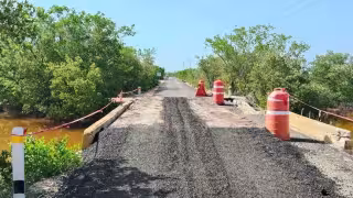 Alertan por daños en otro puente de la vía a Isla Arena tras paso de maquinaria pesada