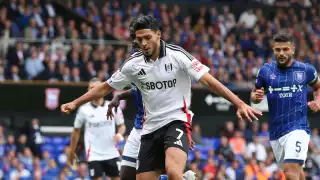 Raúl Jiménez anota su gol 49 en Premier League y lidera victoria del Fulham