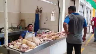 Pese a la estabilidad de precios de productos básicos, el consumo no pasa de repuntes quincenales