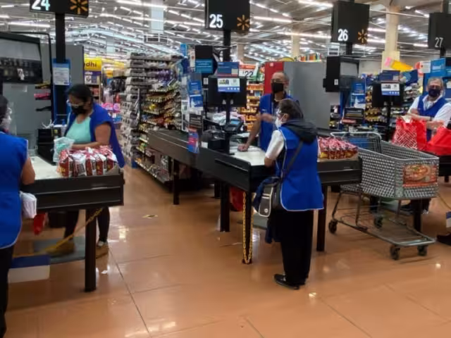 La Ley Silla busca otorgar mejores condiciones de trabajo a quienes laboran largas horas de pie