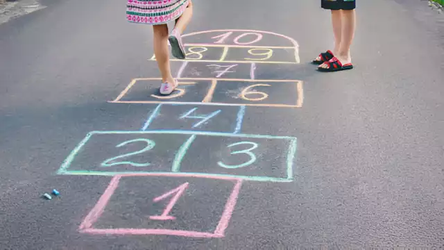 Campeche lanza un concurso para rescatar los juegos tradicionales entre niños.