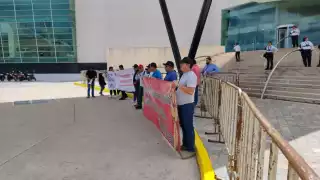 Expolicías de Campeche convocan a marcha este sábado para exigir liquidaciones pendientes