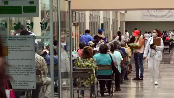 Hay quienes comen en la calle o piden comida sin saber cómo prepararon los alimentos