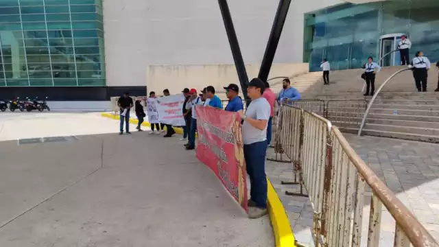 Expolicías convocan a marcha pacífica en Campeche para exigir pagos laborales pendientes